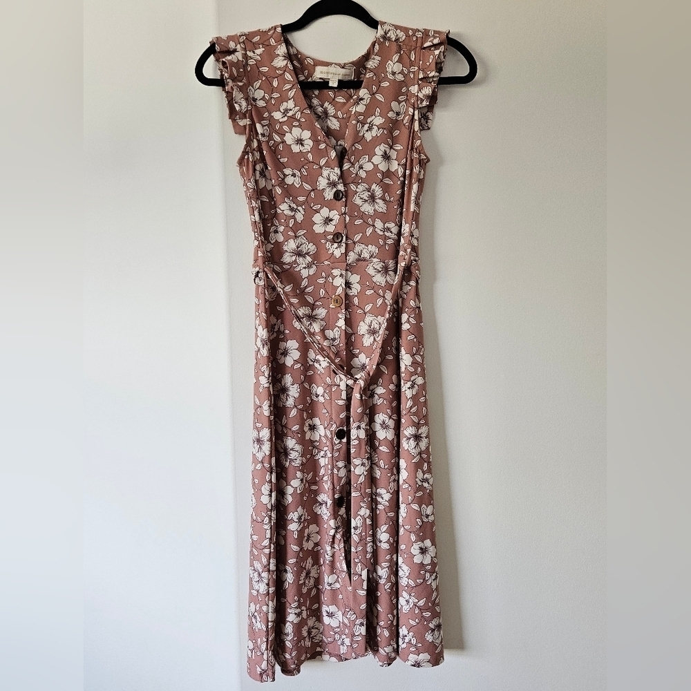 Monteau Pink and White Dress with Elegant V-Neck